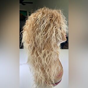 🥳🥳 2Fer HAIR, 20” & 22” long, Kinky/Curly with long layers, bangs, Blondes